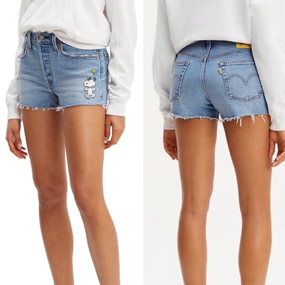 levi's peanuts shorts